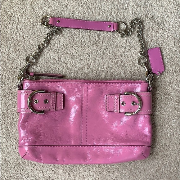 Coach Handbags - COACH pink patent shoulder bag. ✨